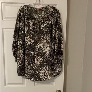 Stylish Black and White Women's Top